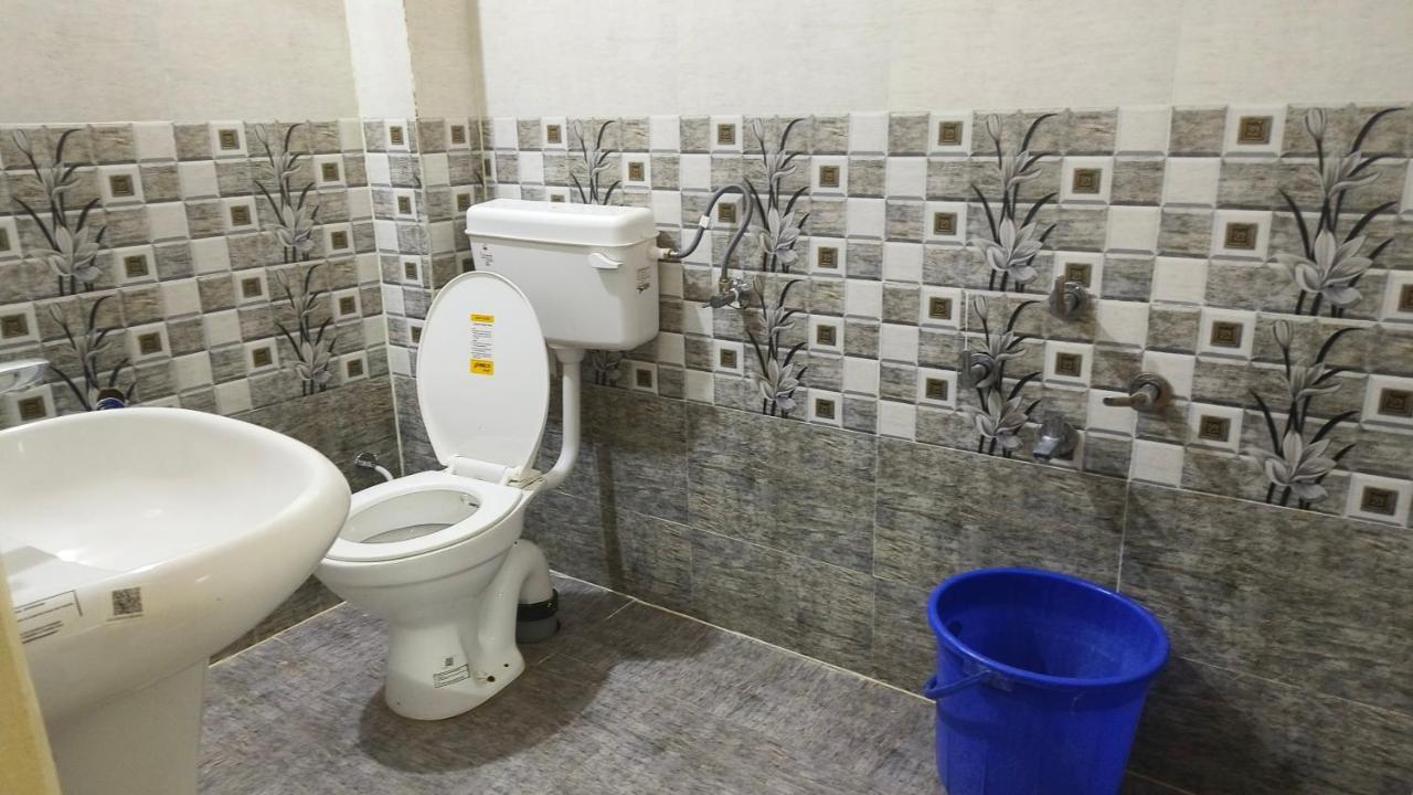 Nain Guest House Ujjain Extérieur photo