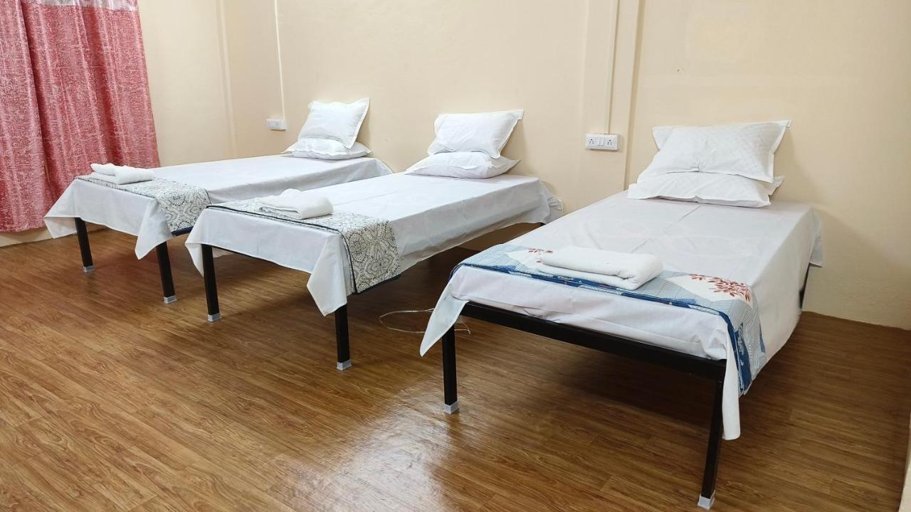 Nain Guest House Ujjain Extérieur photo