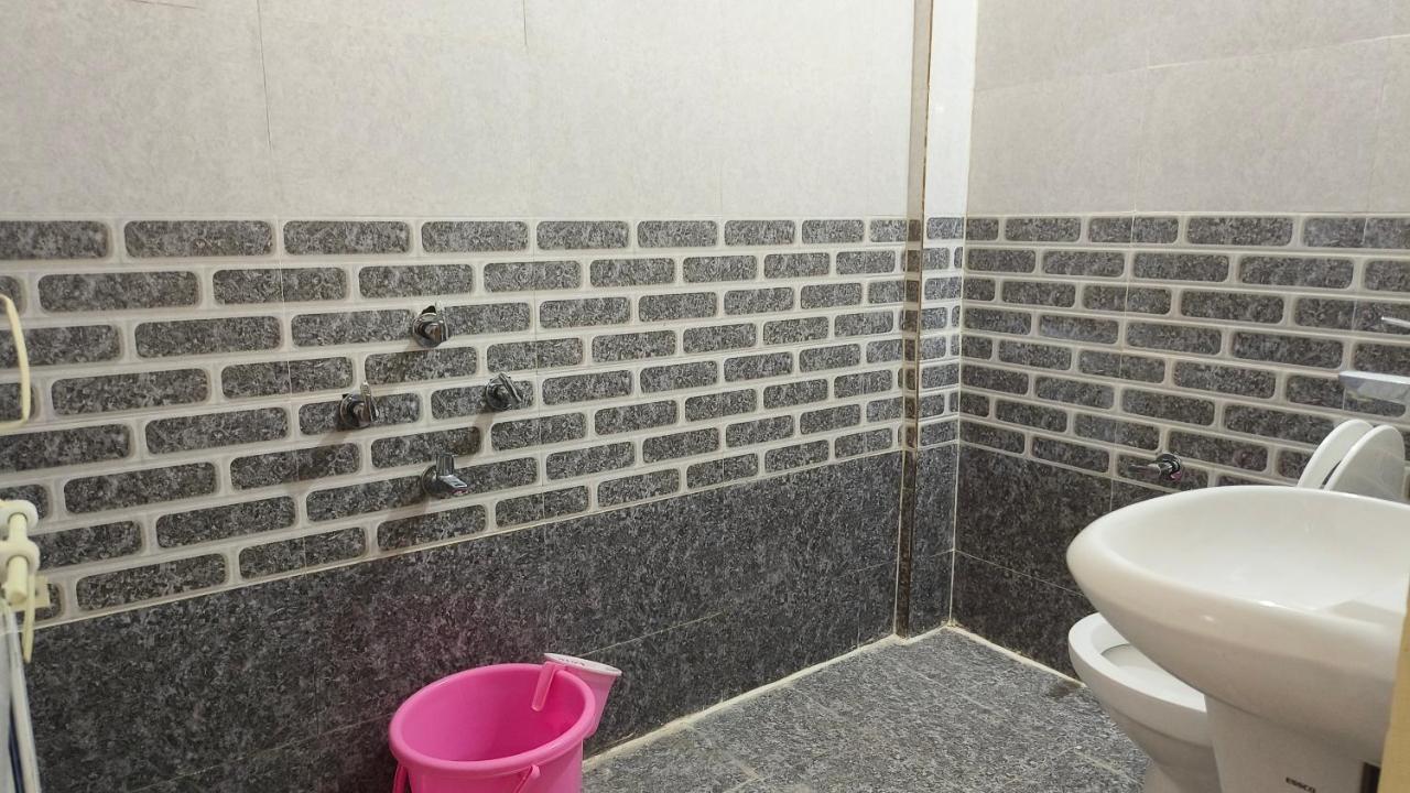Nain Guest House Ujjain Extérieur photo