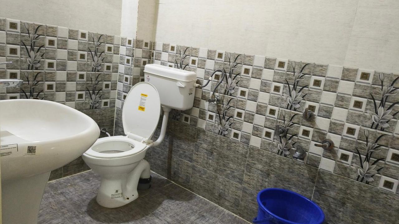 Nain Guest House Ujjain Extérieur photo