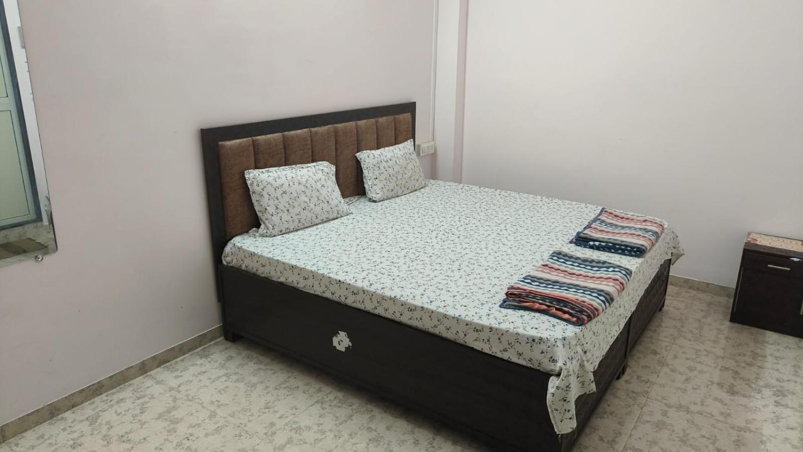 Nain Guest House Ujjain Extérieur photo